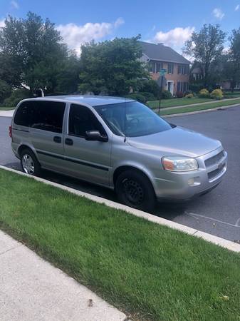 Furgoneta Chevy Uplander 2008 - $2000 (New Cumberland)63613640128769120