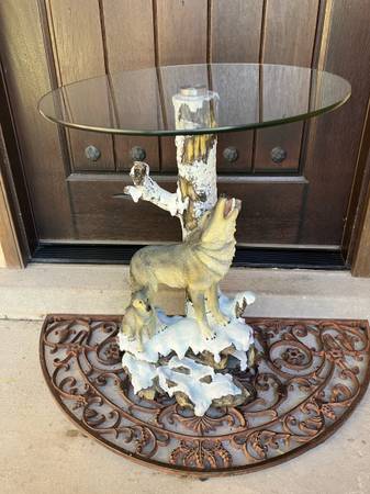 GRAY WOLF SCULPTURE TABLE-PERFECT CHRISTMAS GIFT! 1