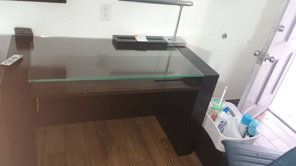 Desk 1