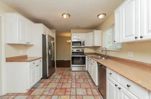 $1,500 / 4br - 2053ft2 - Casa espaciosa de 4 habitaciones/2.5 baños disponible y lista para mudarse de inmediato (Colorado Springs)63658246986627124