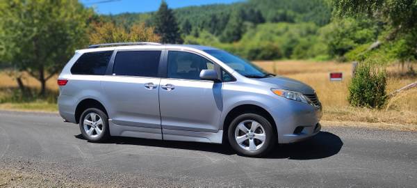Wheelchair Van - $28,000 (Aberdeen)63623367574017121