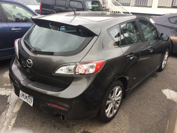 Mazda 3 2010 - $700 ($700 de pago inicial para financiar)63619328569731124