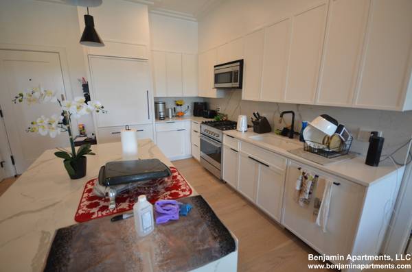 $4,475 / 2br - 1 Month free and NO fee. W/D in unit. (Brighton)63809989472387121