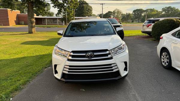 2019 Highlander LE SUV 1
