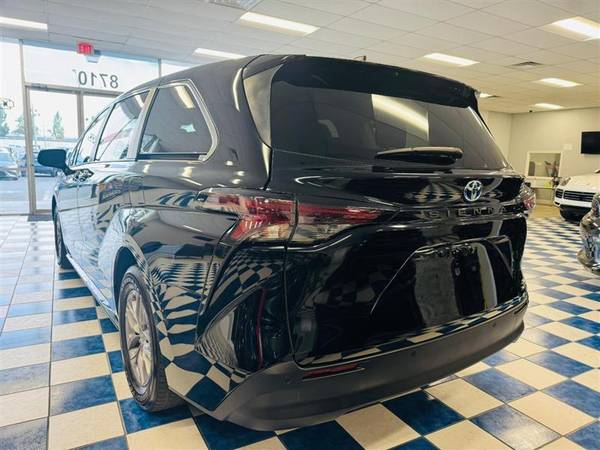 2023 TOYOTA SIENNA XLE ¡Sin dinero inicial! Solo pague impuestos y etiquetas. - $33,795 (+ CARMART VA)63616513489795124
