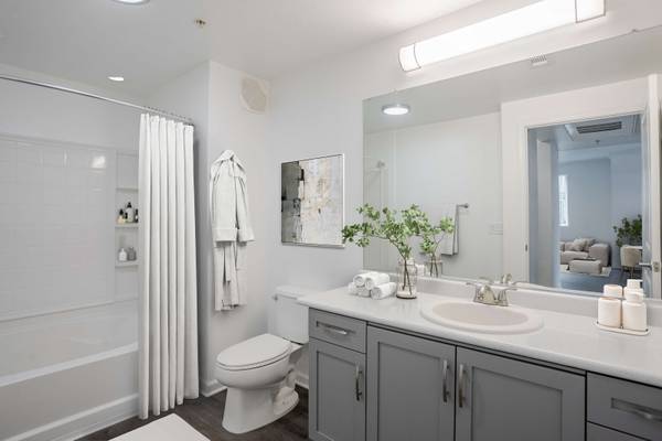 $2,133 / 1br - 820ft2 - RENOVATED 1BED1BATH WITH WASHER AND DRYER~ CALL NOW (NORTH NATOMAS)63844738968579121