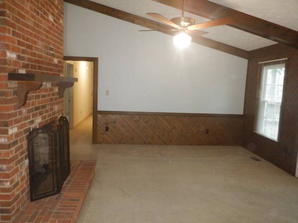 $2.595 / 4 habitaciones - 2.423 pies² - Casa estilo rancho con garaje para 2 autos disponible en alquiler (Grafton, Yorktown)63169730014467121