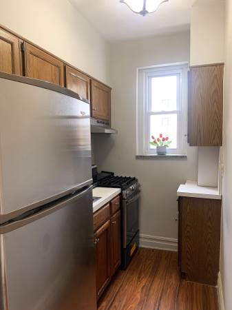 $265,000 / 550ft2 - Ocean Parkway Pre war    Extra Large STuDIO (Midwood, Ocean Pkwy)63854385152643124