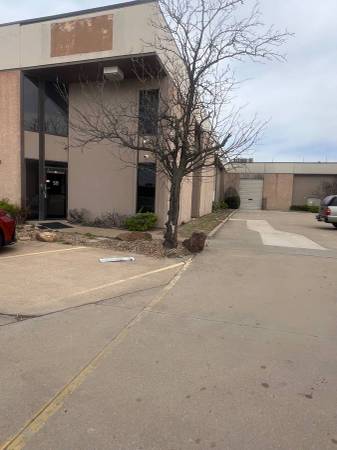 26,100sf Office / Warehouse 1