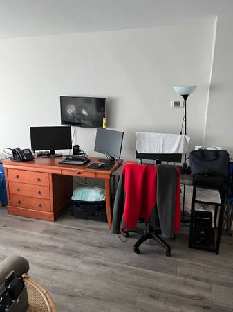 $500 / 480ft2 - Sublet Available Wednesday October 15th until Wednesday October 22nd (Arlington)64040192616450123