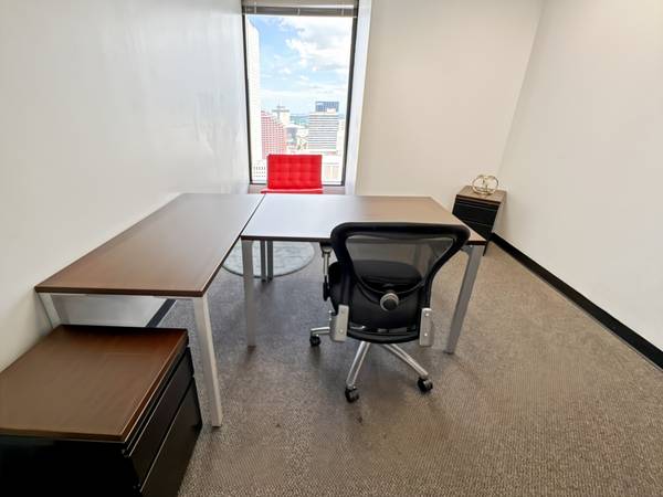$416 🎃 Spooktacular Office Deal – with a Window! 🕸️ (Central Business District)64151638068739120