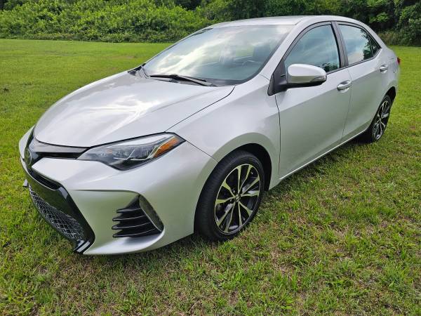 2017 TOYOTA COROLLA SE AUTO 120K. Mi BACKUP CAM NAVIGATION BLUETHOOH 1