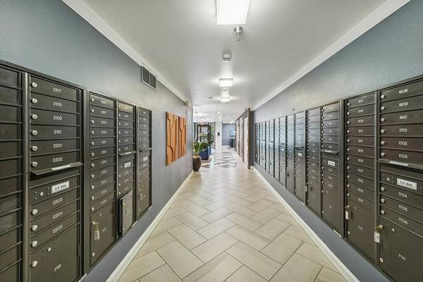 $2,774 / 2br - 1300ft2 - Close to Washington Park, Upgraded countertops (Goose Hollow)63820763135875124