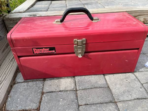 Large metal tool box 1