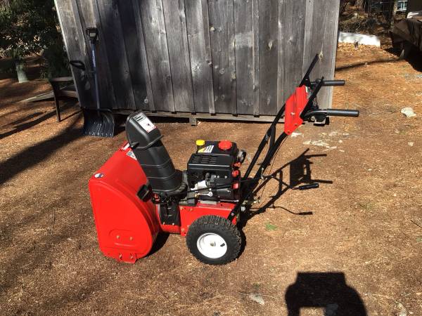 “Like new” Yard Machine Snowblower 1