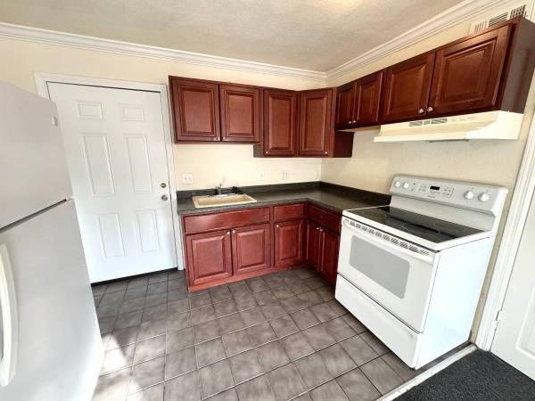 $2,000 / 1br - EVERETT/BOSTON. ¡SIN COMISIÓN! ¡MUDARSE AHORA MISMO! UNIDADES DE 1/2/3 HABITACIONES! (EVERETT)63875605712769124