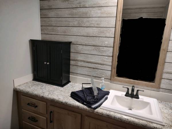 $500 / 5br - 2100ft2 - Private furnished room for rent 500 monthly (Frankston)64037557957506123
