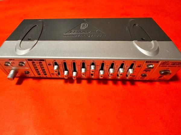 Behringer FBQ800 equalizer 1