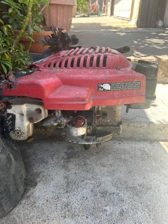 Toro lawn mower engine ( Tecumseh) 1