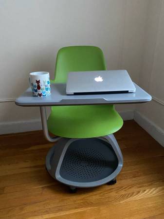 Steelcase Node Multipurpose Chair with Worksurface & Casters 1