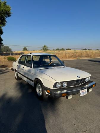 1985 BMW 528e - $13,50063619344616963121