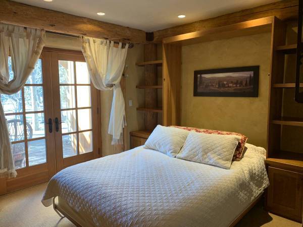$560 / 1br - Shared home with modern private bedroom available today (Boston)63655366605187120