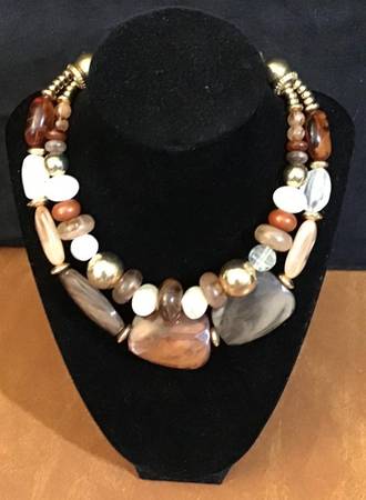 LARGE BEADED 2-STRAND NECKLACE 1
