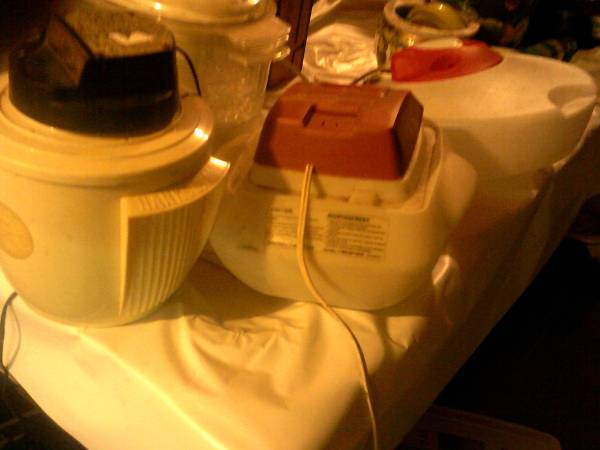 humidifiers. 3 ea 1
