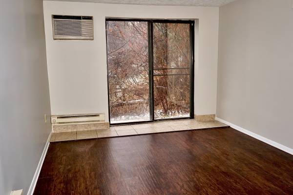 $795 / 1br - Want  to Save a 1/2 Months RENT???? (North Versailles)64013531438723121