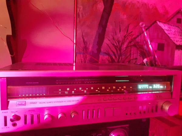 Sansui 9900Z Digital Quartz Synthesizer DC Stereo Receiver 1