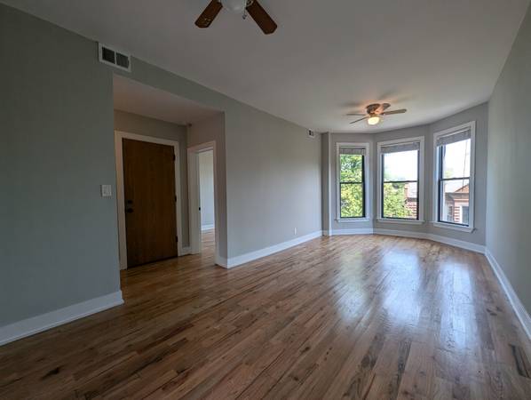 $3,395 / 3br - MUST SEE - Lakeview 3 Bed - Pioneer Verified (Lakeview East)63918293942787123