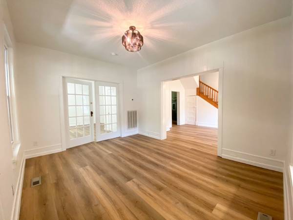 $2295.00 / 4br - 1984ft2 - Spacious 4 Bed/3 Bath Single Family Home in Johnson City, TN - Close t63673030259329121