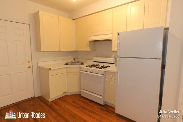 $1,350 / 400ft2 - $300 OFF FIRST MONTH'S RENT! Amazing Studio, 1 Bath in Wrigleyville (Wrigleyville)64041642018306122