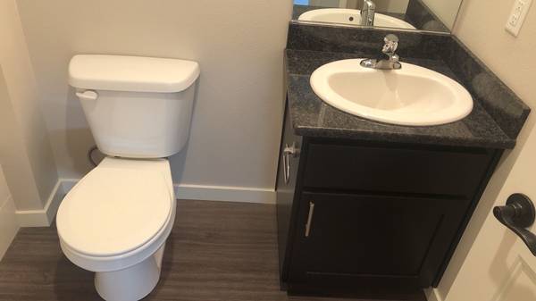 $3,350 / 4br - 1035 NE Alpha Rd. #12 (ADA) (Pullman)63980821489923123