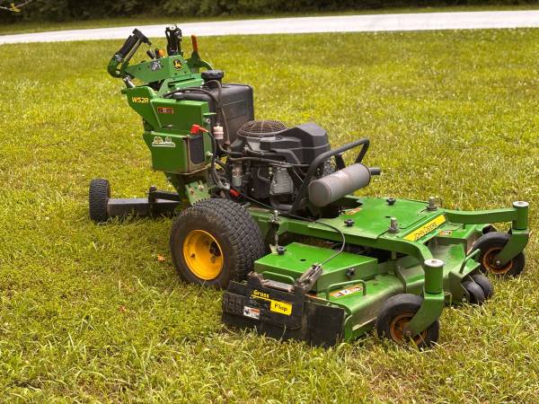 2019 John Deere 52” W52R walk behind mower with velkie 1