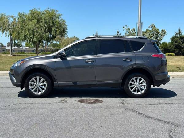 2018 Toyota Rav4 with only 39k Miles! - $18,990 (fremont / union city / newark)63613871682307121