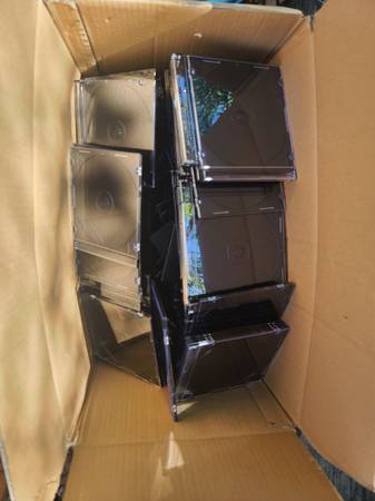 Curb Alert! Box full of slim cd cases - compact disk jewel cases 1