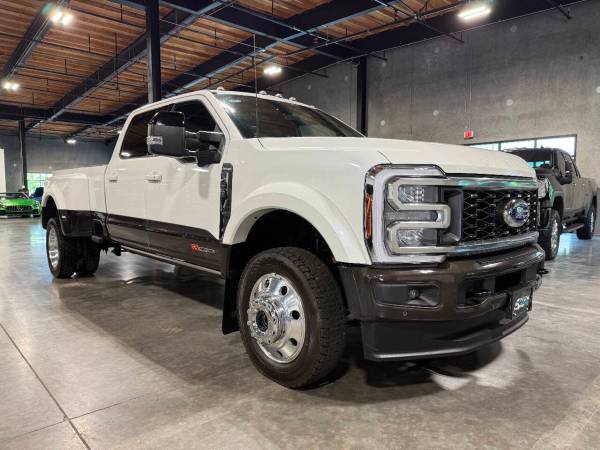 Camión Ford F-450 Super Duty Diesel 4x4 4WD King Ranch 2025 4dr Crew C - $107,900 (Platinum Motors Corp)63622801894275124