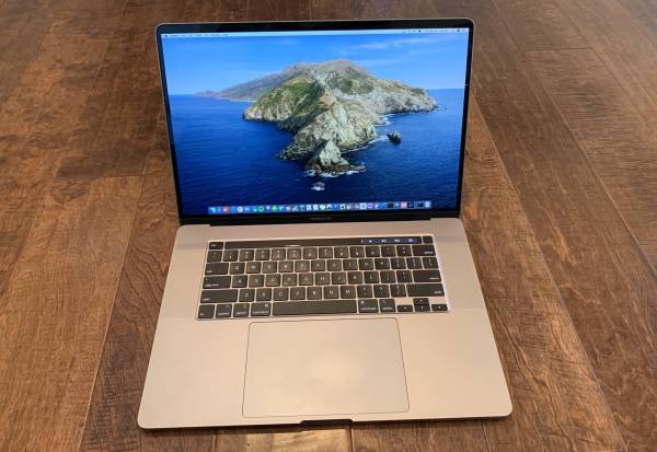 MacBook Pro (16-inch, 2019) w/ Charger 1