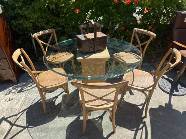 Yard sale photo