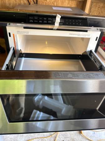 NEW Sharp microwave drawer oven (still in the box ) 1