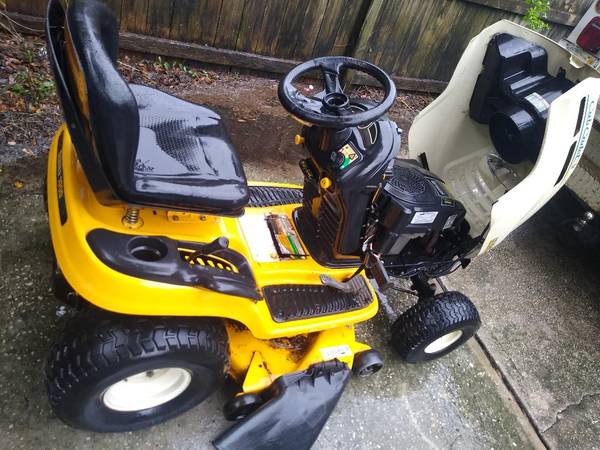 WANTED ** OLD & UNWANTED LAWN MOWERS - RIDING MOWERS ** CALL ME 1