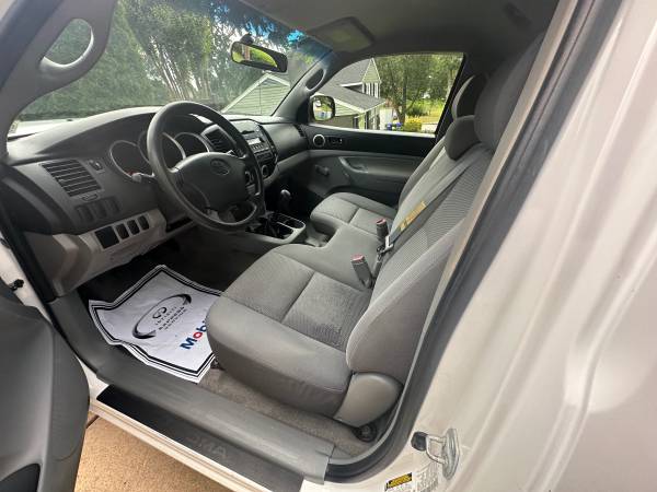 2006 TOYOTA TACAMA Cabina regular - $4,400 (Alexandria)63618533476481123