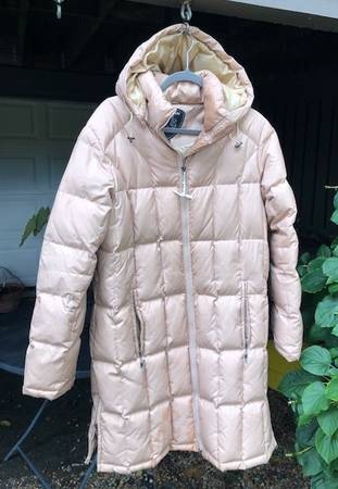 Women’s Winter Down Coat. Lg/Size 10-12/European Made/Good Condition. 1
