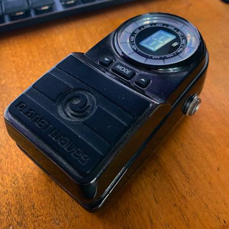 Chromatic/Strobe pedal tuner 1