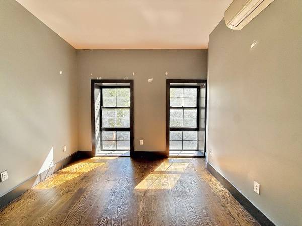 $4,400 / 4br - 4 Bed 2 Bath (Bushwick)63945632907266122