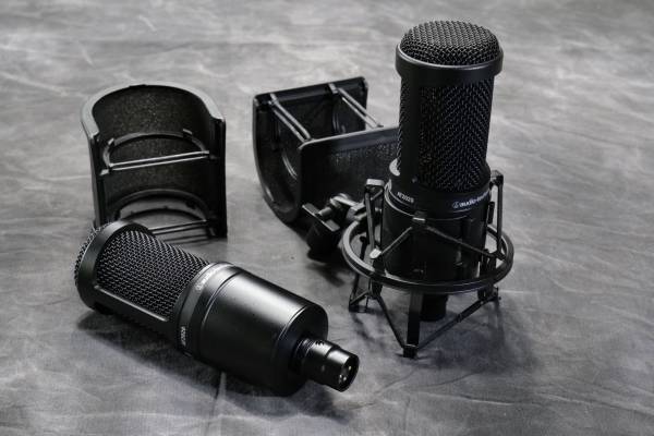 Audio-Technica AT2020 Large-Diaphragm Condenser Micropho "Stereo Pair" 1