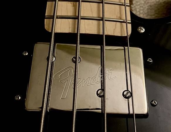Squier by Fender Telecaster Bass w/ Humbucker 1