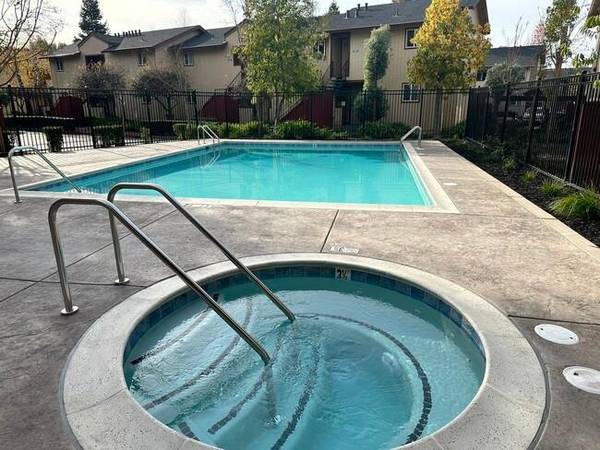 $2,249 / 2br - 900ft2 - Pet Friendly, Light-filled Rooms, Spacious Layouts (santa rosa)63850426268931120