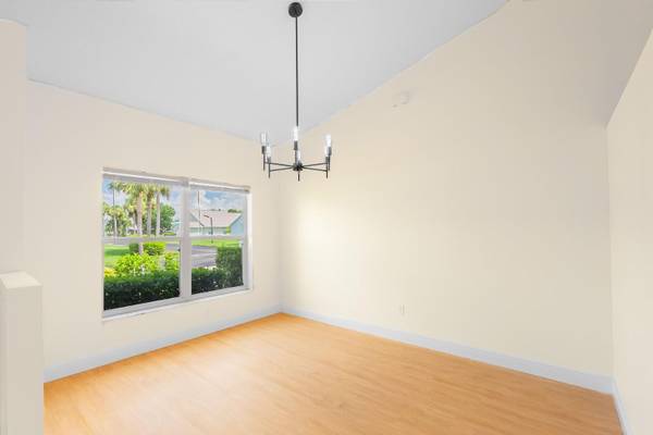 $299,000 / 2br - 2411ft2 - Hagamos un Trato. 🏡Vendedor Motivado. St Lucie West (Kings Isle)63867048814593124